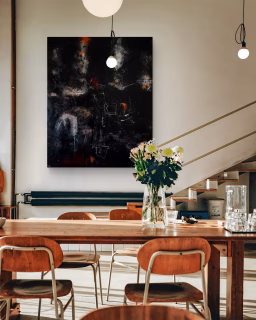 Created from moments that changed everything in my life.
“Still (a) Life” – bold, powerful, unmissable.
Shaped by light, darkness, and the question of our impermanence.
A piece that transforms spaces.
Available now – DM for details.
🎨 Acrylic, drawing media & collage on canvas | 120 x 150 cm / 47.2 × 59.1 in
Available now – DM me for details.
🇩🇪
Entstanden aus Momenten, die in meinem Leben alles verändert haben:
„Still (a) Life“ – groß, kraftvoll, unübersehbar.
Geprägt von Licht, Dunkelheit und der Frage nach unserer Endlichkeit.
Ein Werk, das Räume verändert.
🎨 Acryl, Zeichenstifte & Collage auf Leinwand | 120 × 150 cm
Jetzt erhältlich – DM für Details
#StillALife #acrylicpainting #largeartwork #grossformatkunst #statementpiece #walzart #today_in_abstract #zeitgenössischekunst #artforsale #artcollector #kunstliebhaber #contemporarypainting #kunstfürzuhause #uniqueart #boldart #interiorstatement #artinvestment #originalartwork #raumgestaltung #artlovers #altbauliebe #hohedecken