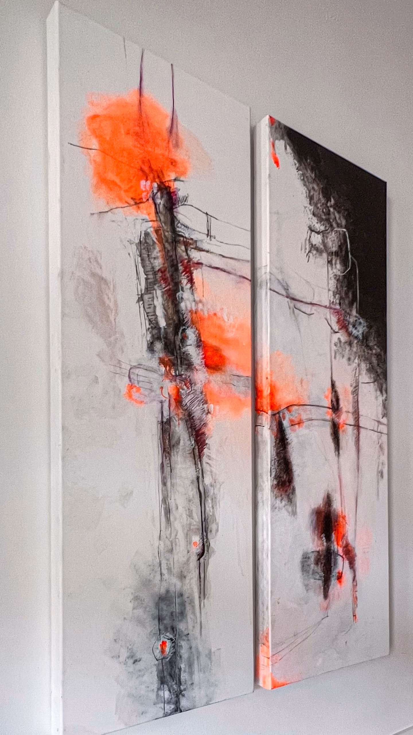 „Fragmentiertes Ich“
Mixed Media Diptychon auf Leinwand, je 40 x 120 x 4,5 cm