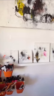 🌸 Spring is a season of beginnings — and sometimes a small artwork is the beginning of something special.

These new, delicate pieces are light, fragile, and full of quiet layers. Small in size, but rich in presence — perfect as a first original artwork, a thoughtful gift, or a gentle way to bring art into your everyday space.

Original art has a different energy. It lives with you, changes with the light, and slowly reveals its hidden details.

Take a closer look in the video and discover the piece that might be waiting for you.

✨ DM for details, prices, and availability.

#walzart #originalart #artforsale #artcollector #smallart