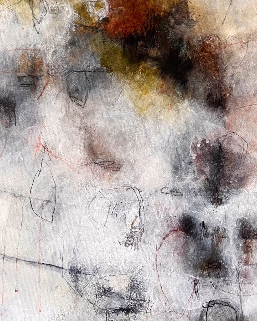 Little Secrets in Hidden Spaces, 80 x 80 cm, quadratisches Gemälde in Erdtönen, 2026